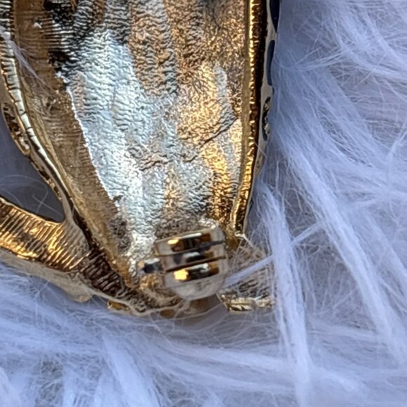 Vintage Gold-Tone Leopard Cat Brooch With Green Rhinestone Eyes & Black Enamel - Picture 5 of 8